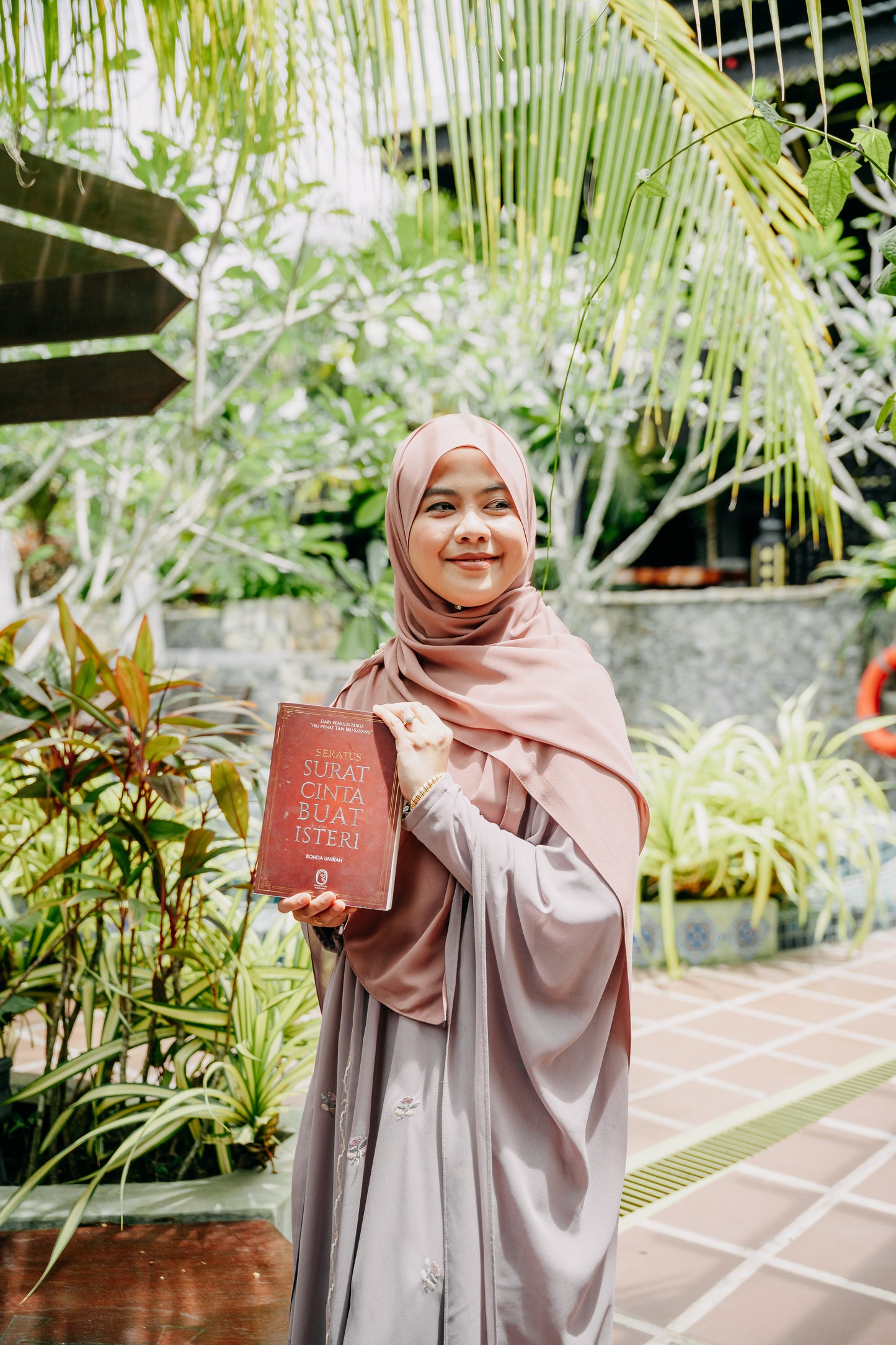 Seratus Surat Cinta Buat Isteri (Percuma : Sampul Raya Limited)